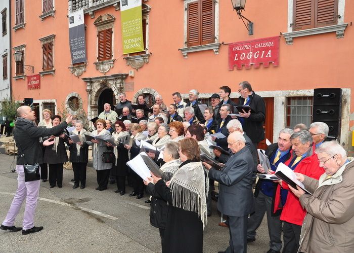 Zajednički nastup zbora Zajednice Talijana iz Vodnjan i zbora „La Quercia“ iz talijanske općine Fossalta 