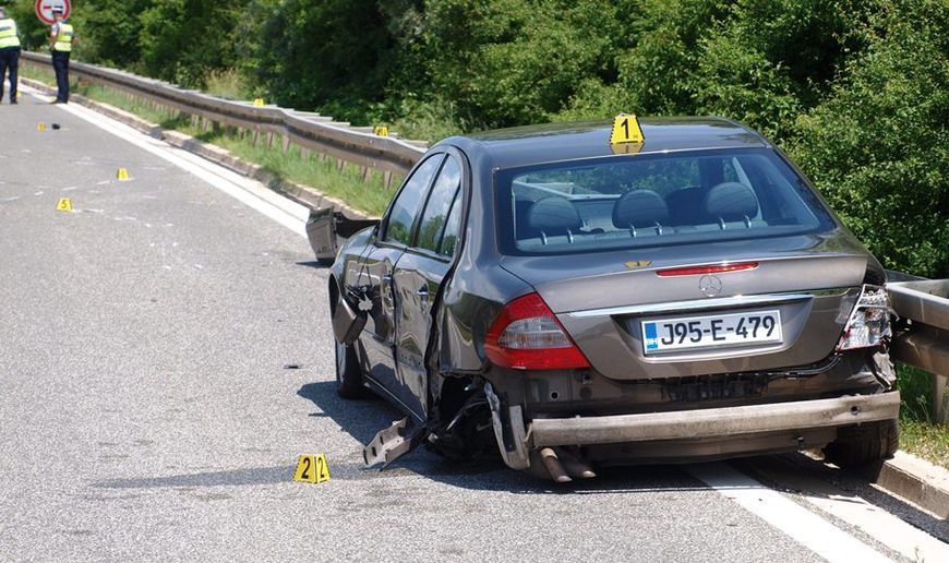 Mercedesu je otpao stražnji kotač