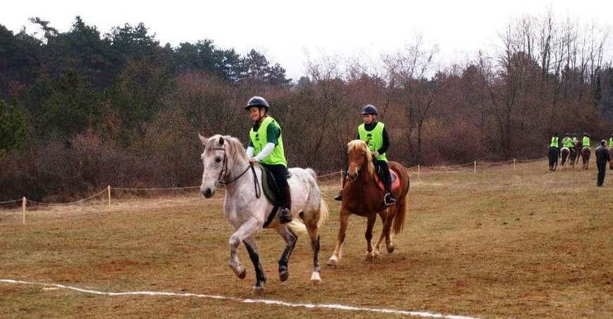 Jedanaestogodišnjaci Babić Ivan i Tina Jurković na start utrke na 36 km