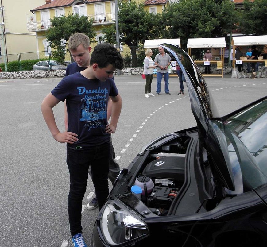 Mladi su pokazali zanimanje za novu tehnologiju